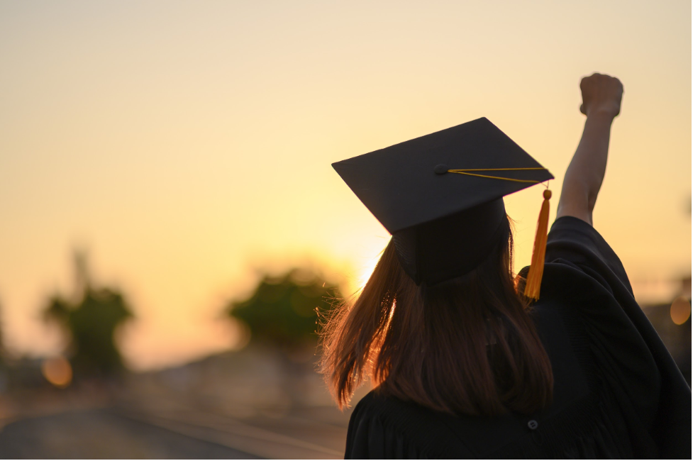 Benefits of graduating high school early