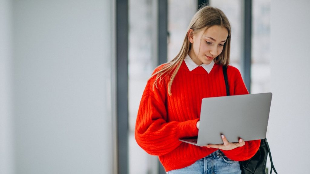 What Are 5 Advantages of Online Learning?